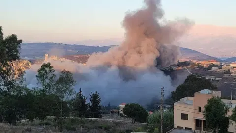Israel's Bombing Raids Target Southeastern Lebanese Territory