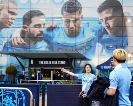 Manchester City Take On SSC Napoli in European Encounter
