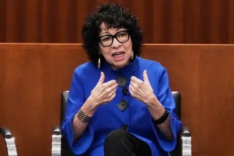 Supreme Court Justice Questions Whether Americans Grasp the Difference Between Presidents and Kings