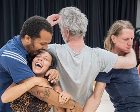 Diving into One and a Half Centuries of Male Identity in an Entire Theatrical Work